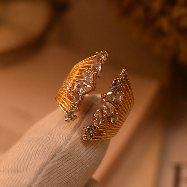 Luxury Unique Design Gold Plated Crystal Stones Ring For Girls/Women