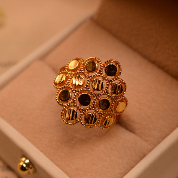 Dazzling Unique Design Gold Plated Ring For Girls/Women