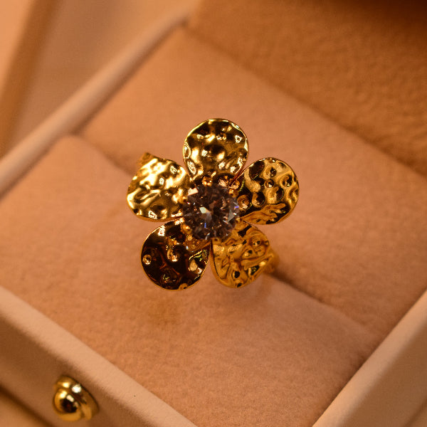 Stylish Design Gold Plated Crystal Stone Ring For Girls/Women