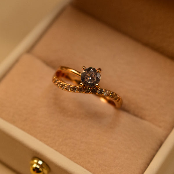 Elegant Design Gold Plated Crystal Stones Ring For Girls/Women