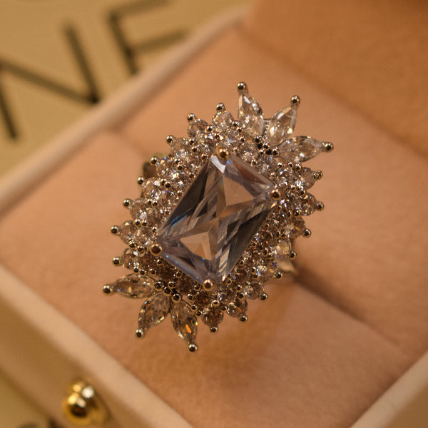 Stylish Design Silver Plated Crystal Stones Ring For Girls/Women