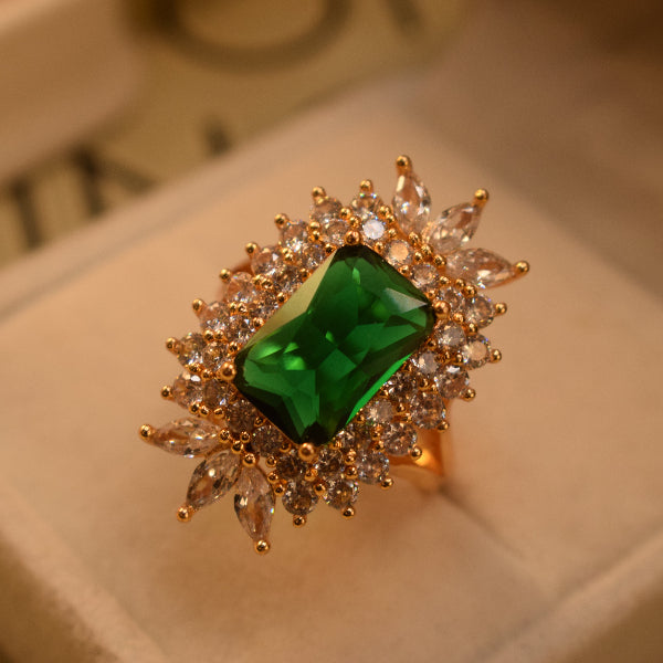 Fancy Design Gold Plated Crystal Stones Ring For Girls/Women