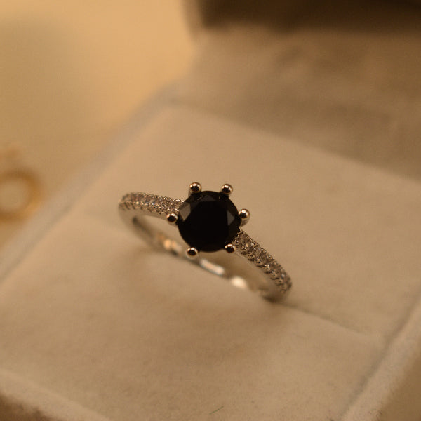 Gorgeous Unique Design Silver Plated Crystal Stones Ring For Girls/Women