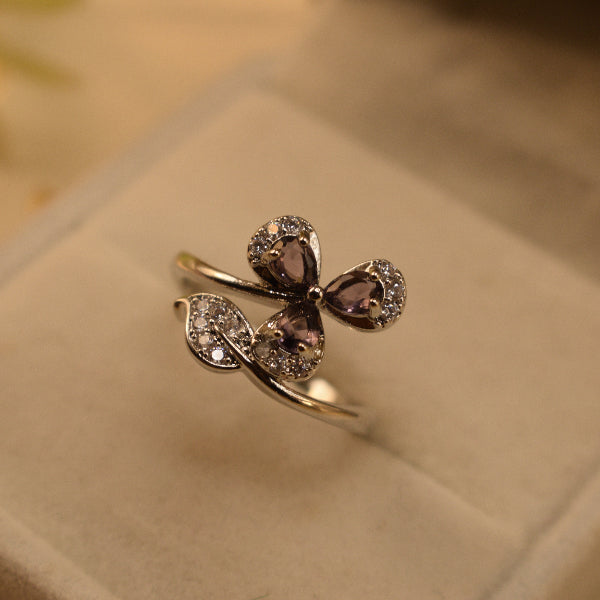 Beautiful Flower Design Silver Plated Crystal Stones Ring For Girls/Women
