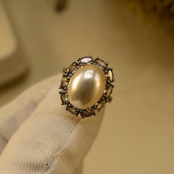 Dazzling Design Gold Plated Crystal Stones Ring For Girls/Women