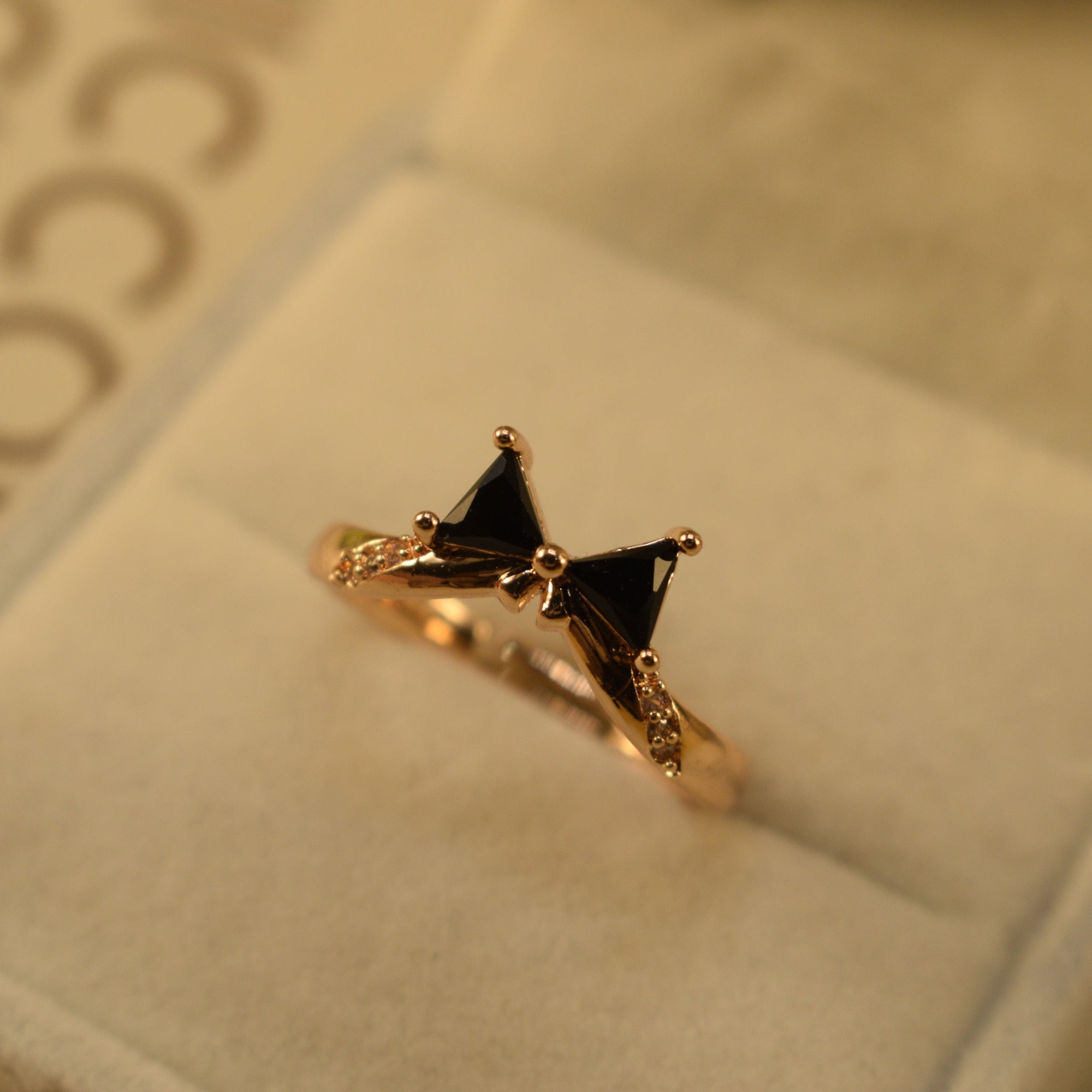 Fancy Unique Design Gold Plated Crystal Stones Ring For Girls/Women