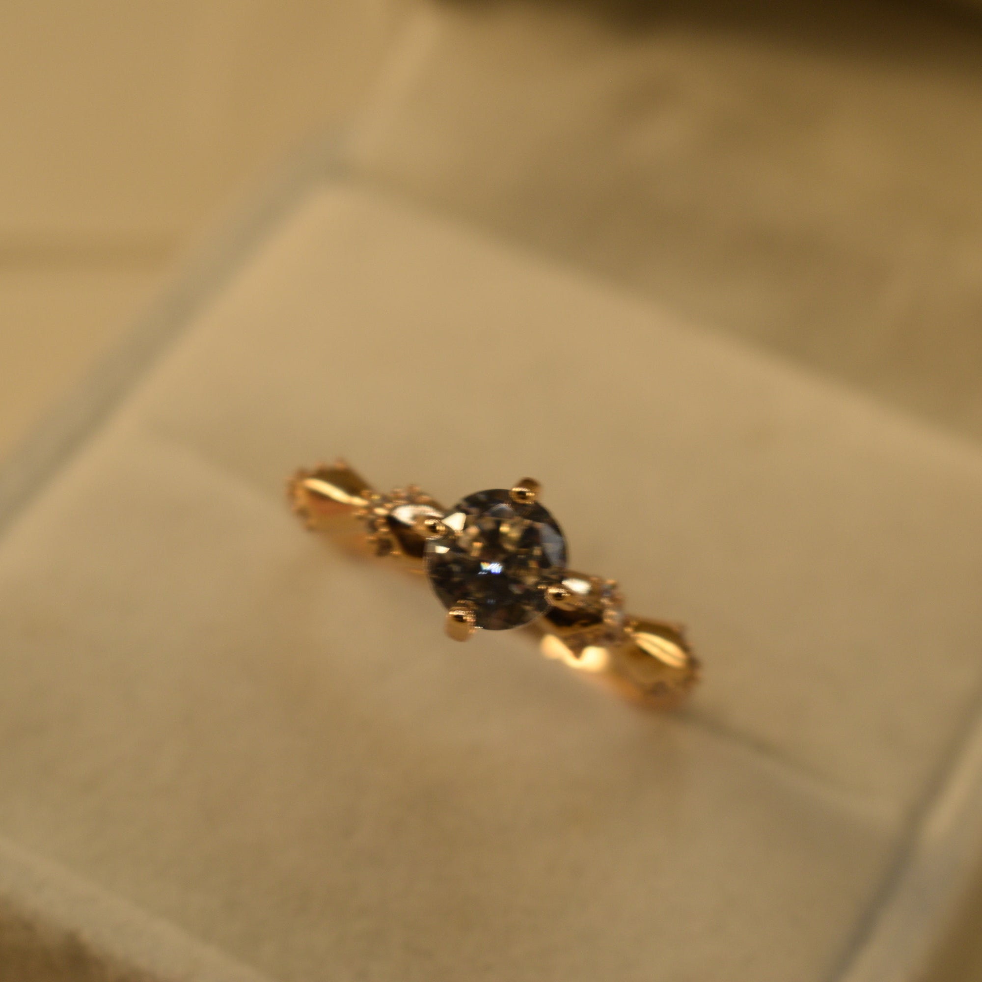 Glamorous Design Gold Plated Crystal Stones Ring For Girls/Women