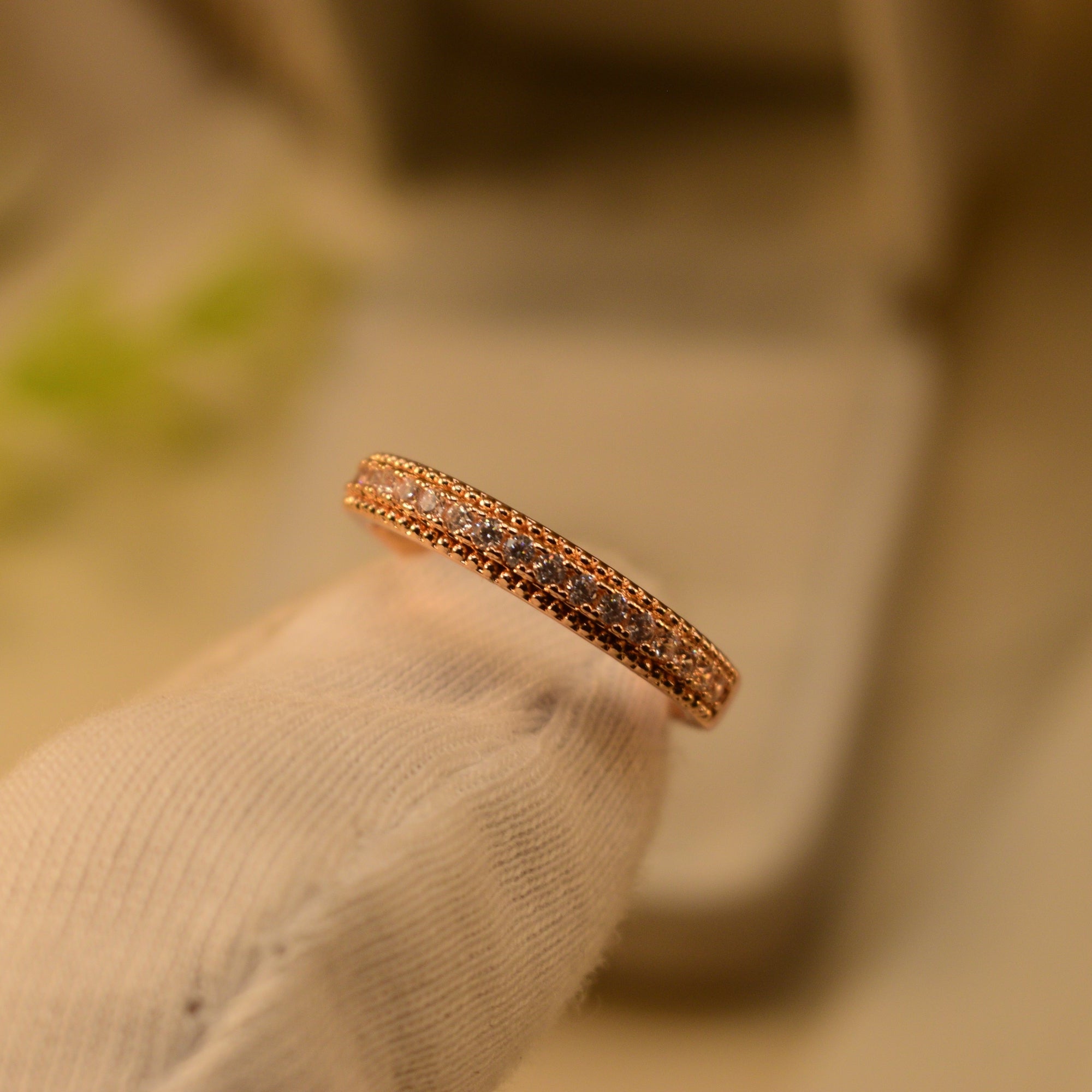 Luxury Design Gold Plated Crystal Stones Ring For Girls/Women