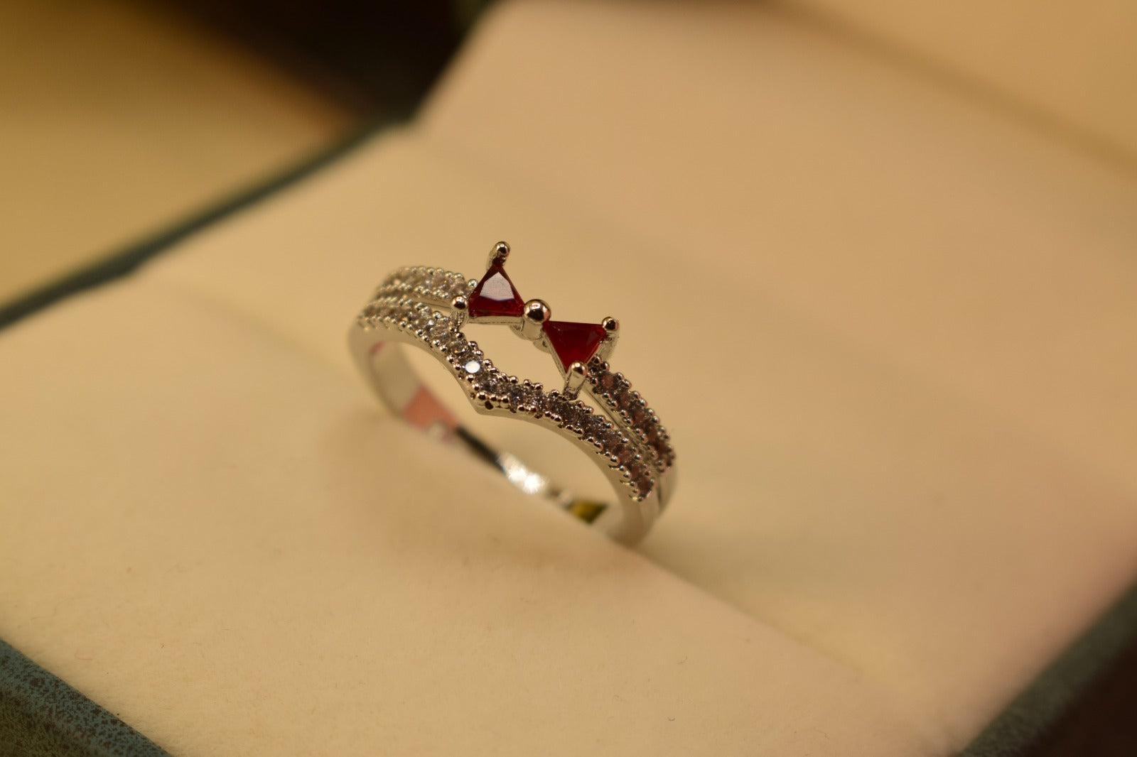 Stylish Design Crystal Stone Gold Plated Ring for Girls/Women
