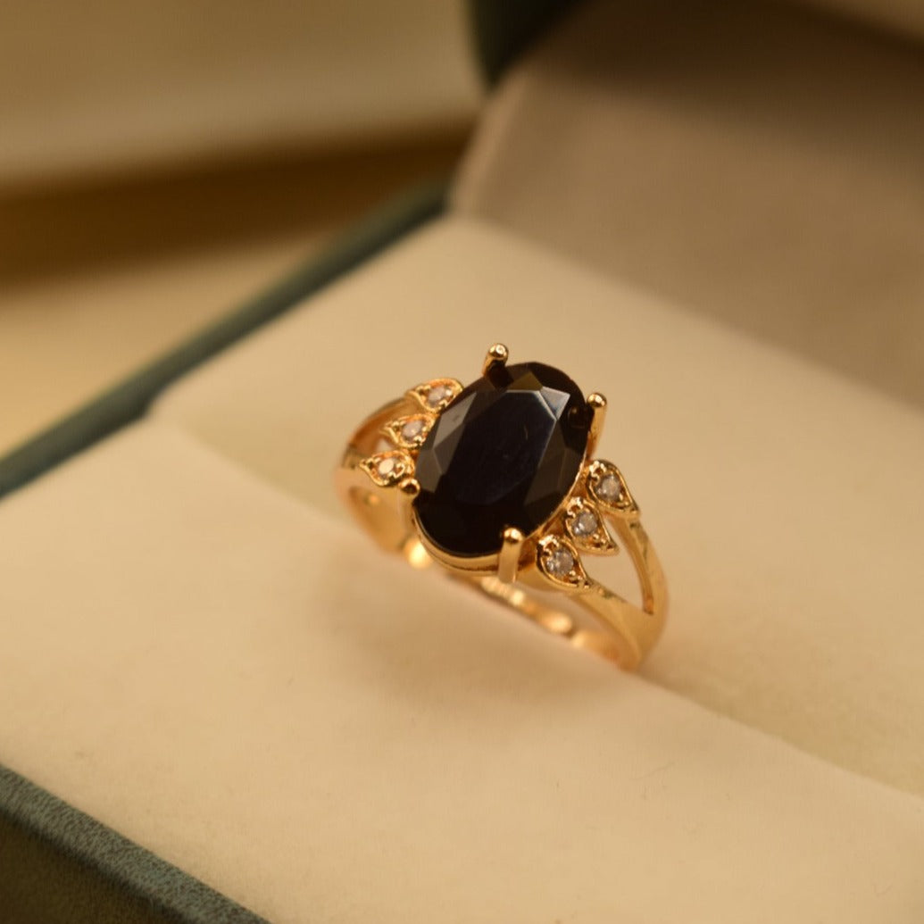 Unique Design Golden Red Stone Ring for Girls/Women
