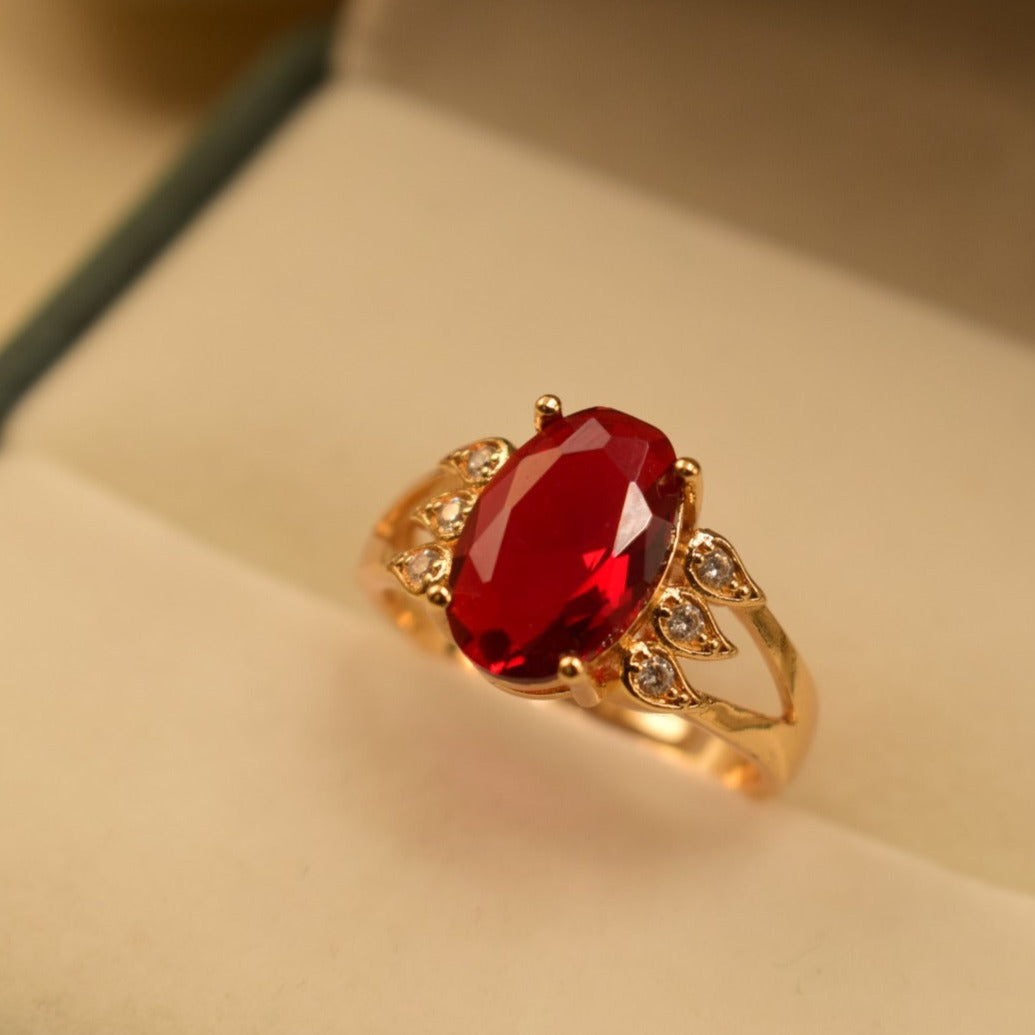 Unique Design Golden Red Stone Ring for Girls/Women