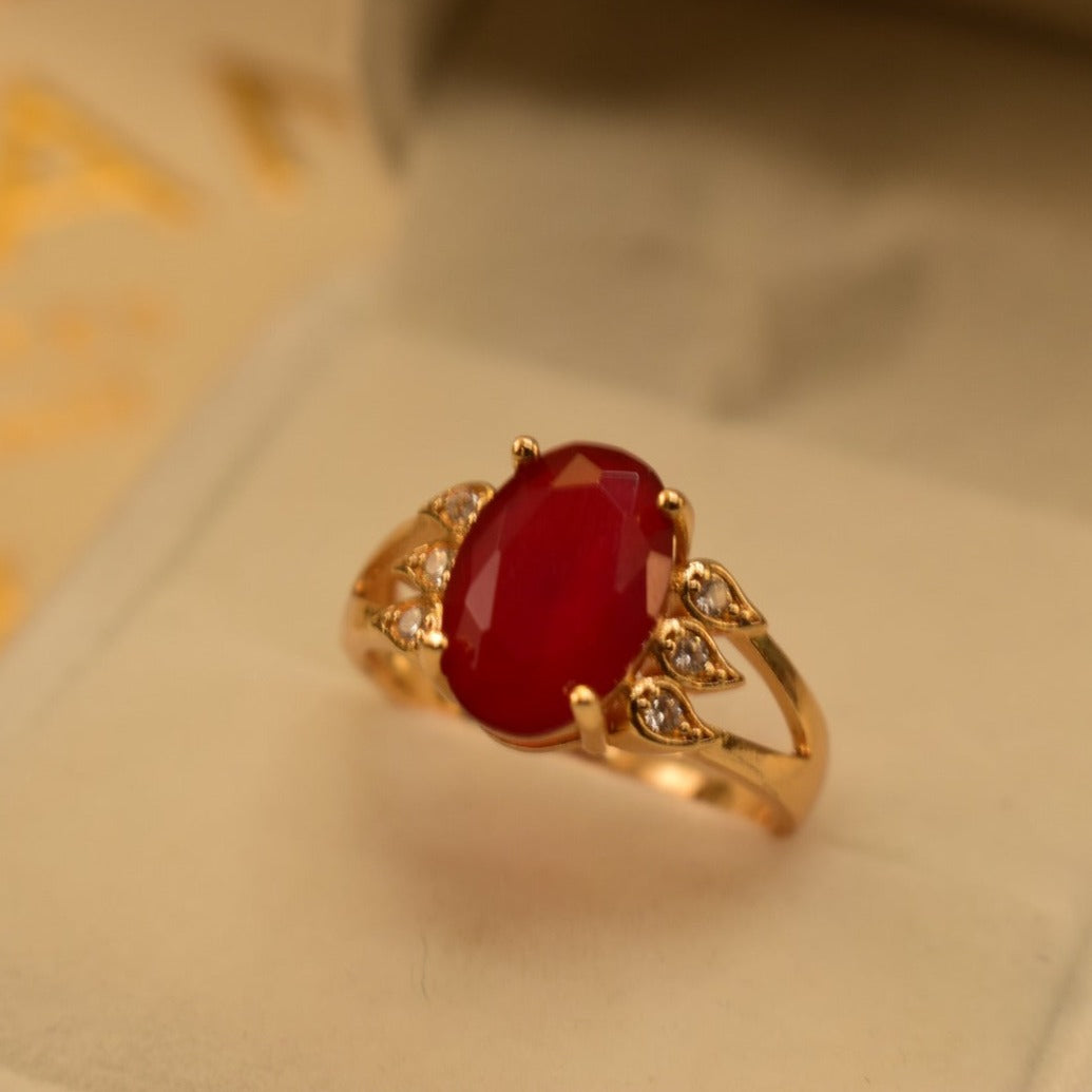 Unique Design Golden Red Stone Ring for Girls/Women