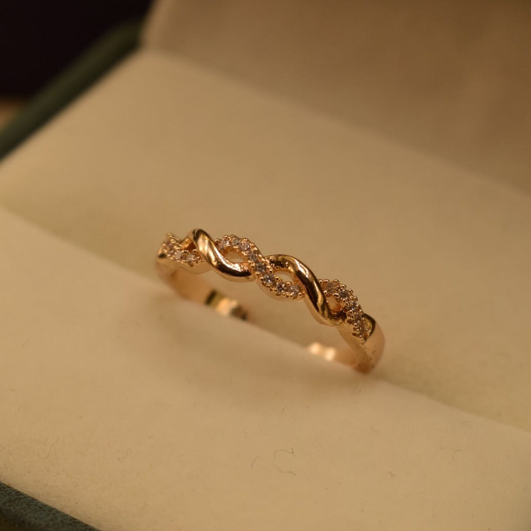 Elegant Design Golden/Silver Stone Gold Plated Ring for Girls/Women