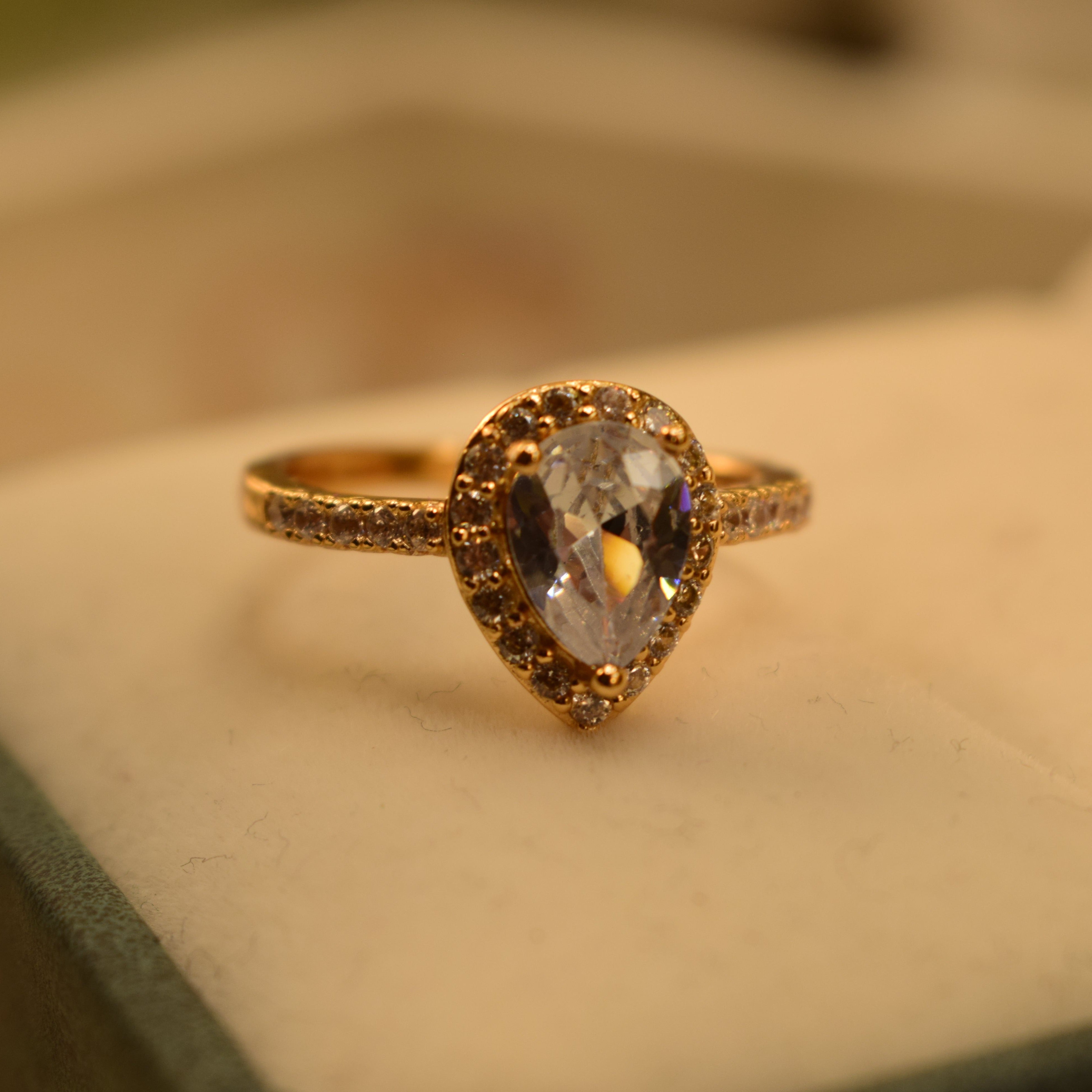 Elegant Design Real Stone Gold Plated Ring for Girls/Women