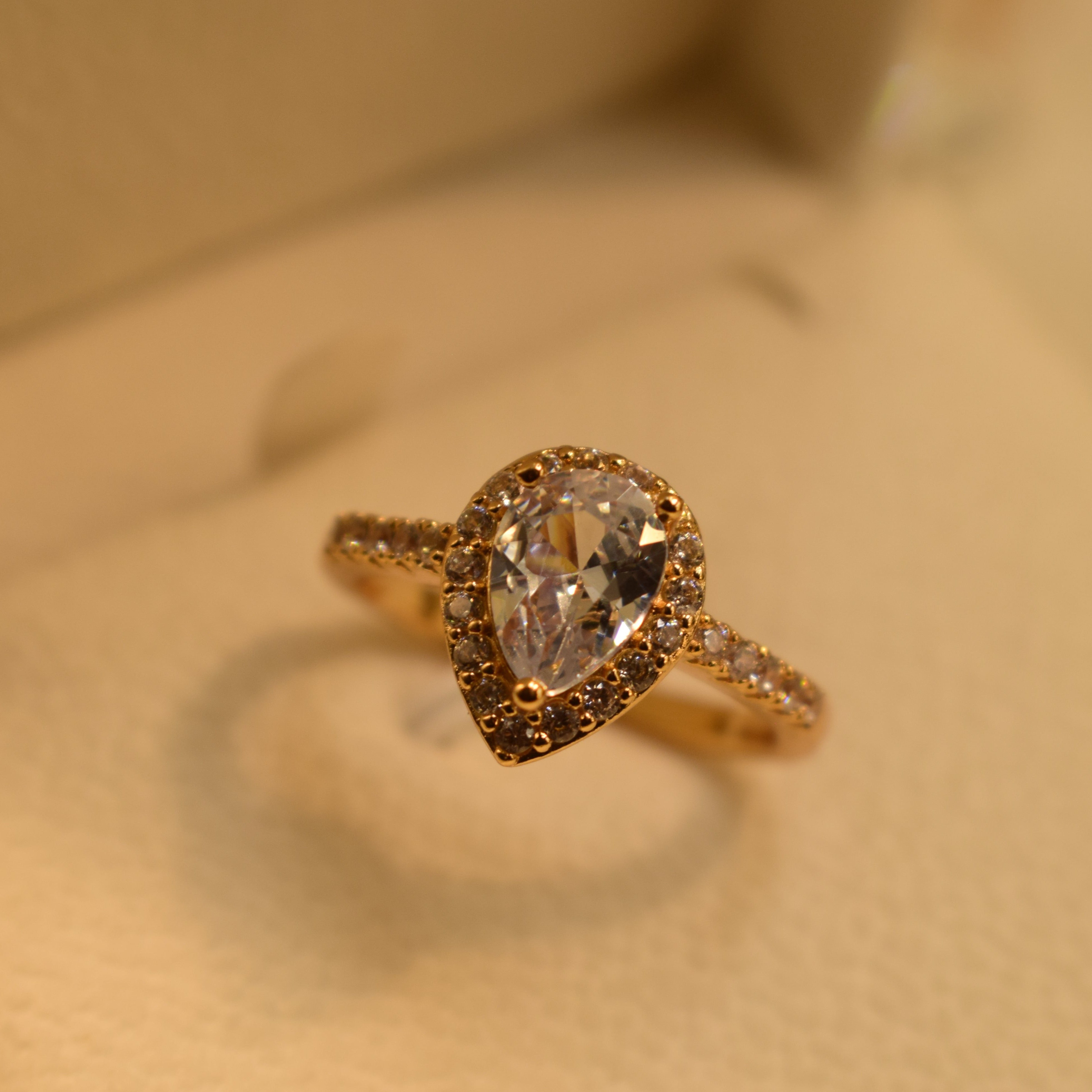 Elegant Design Real Stone Gold Plated Ring for Girls/Women