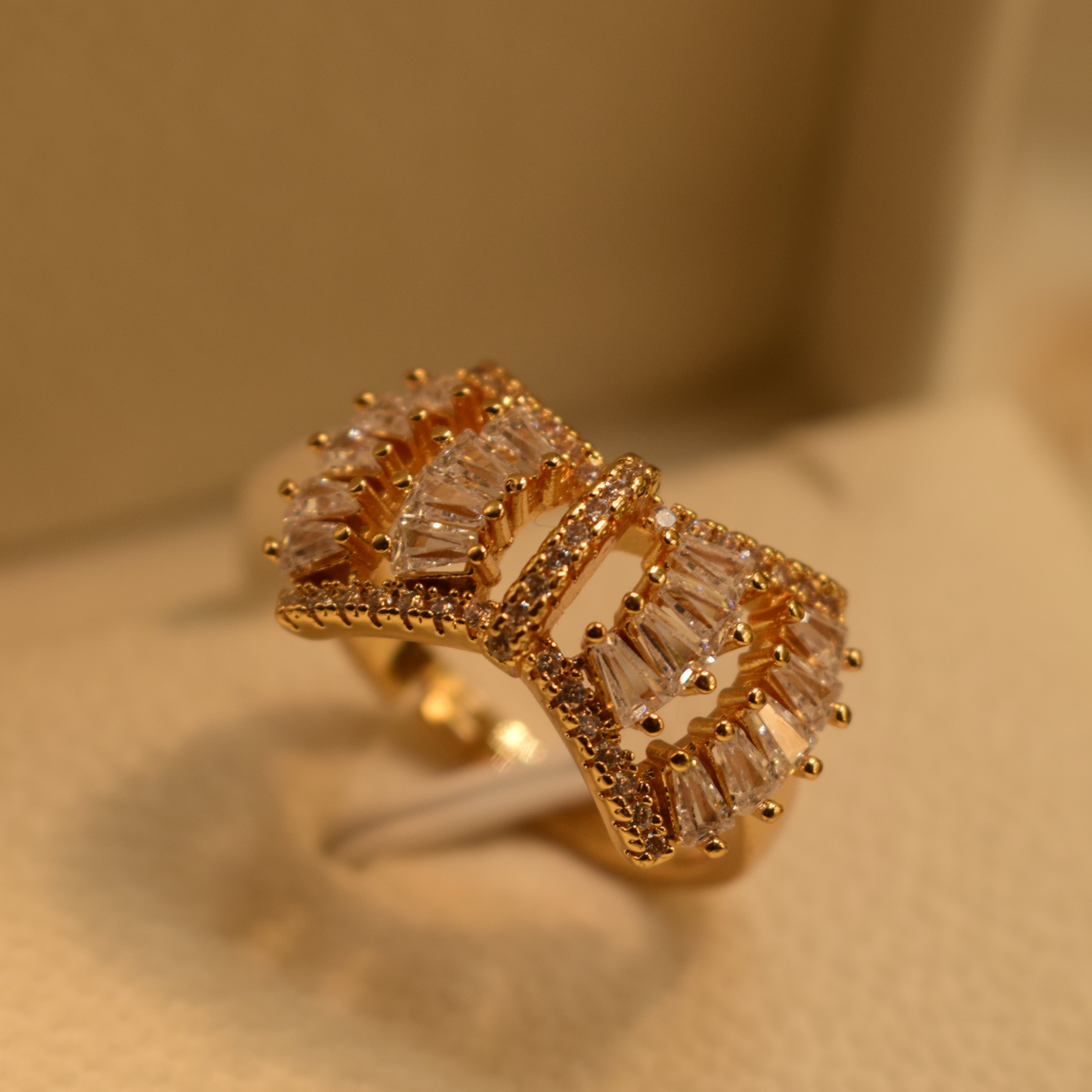 Elegant Design Gold Plated Ring for Girls/Women