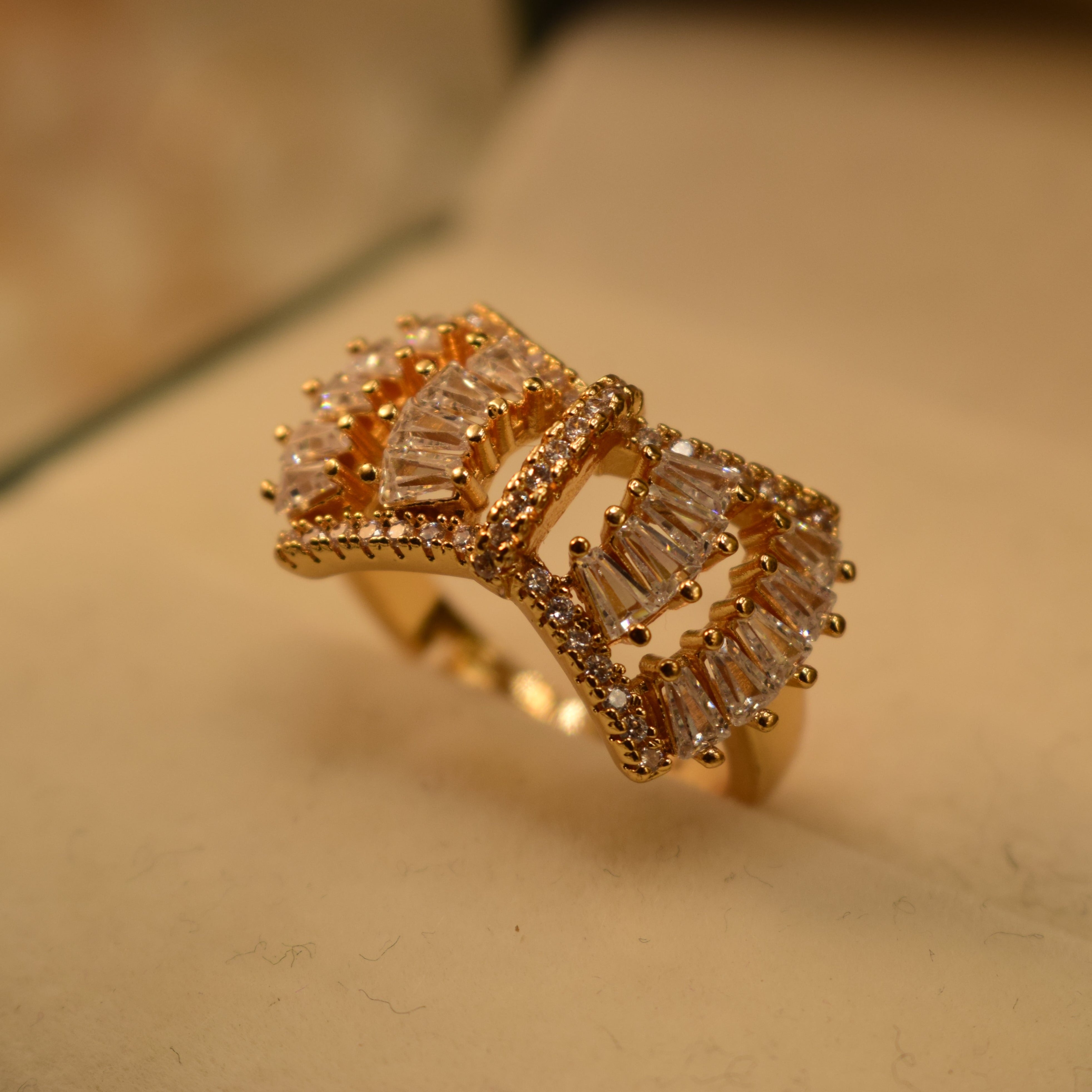 Elegant Design Gold Plated Ring for Girls/Women