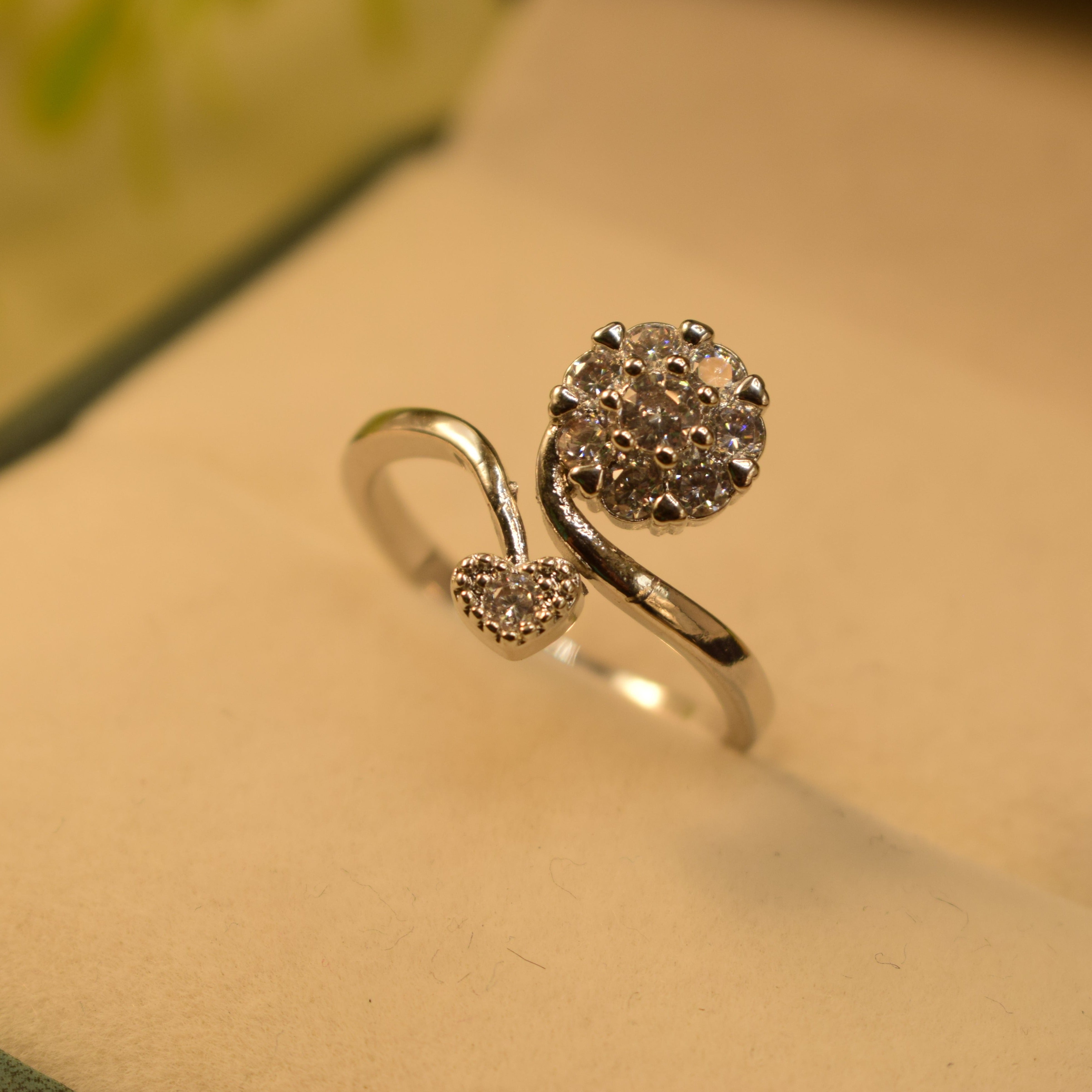 Unique Design Real Stone Ring for Girls/Women
