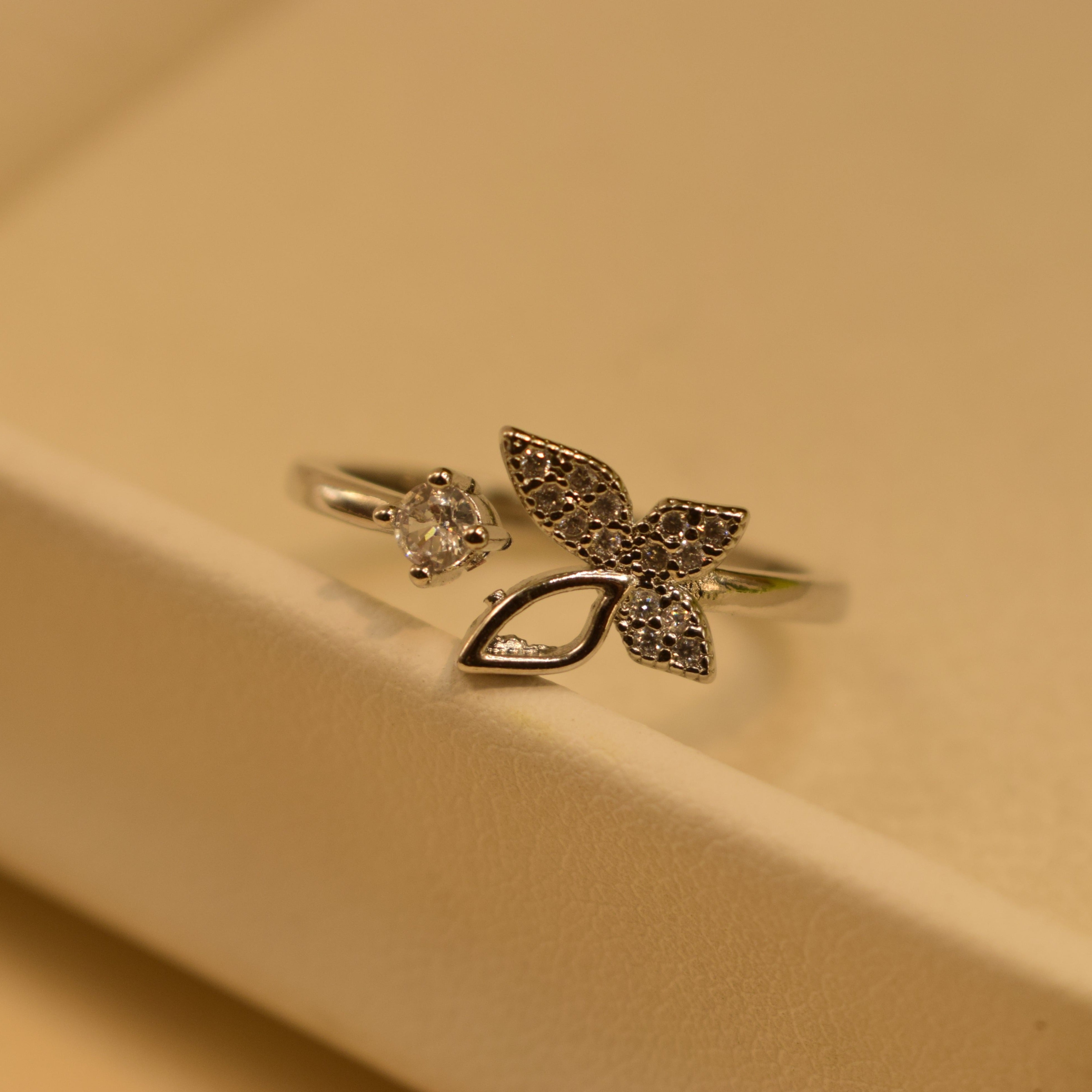 Elegant Design Real Stone Ring for Girls/Women