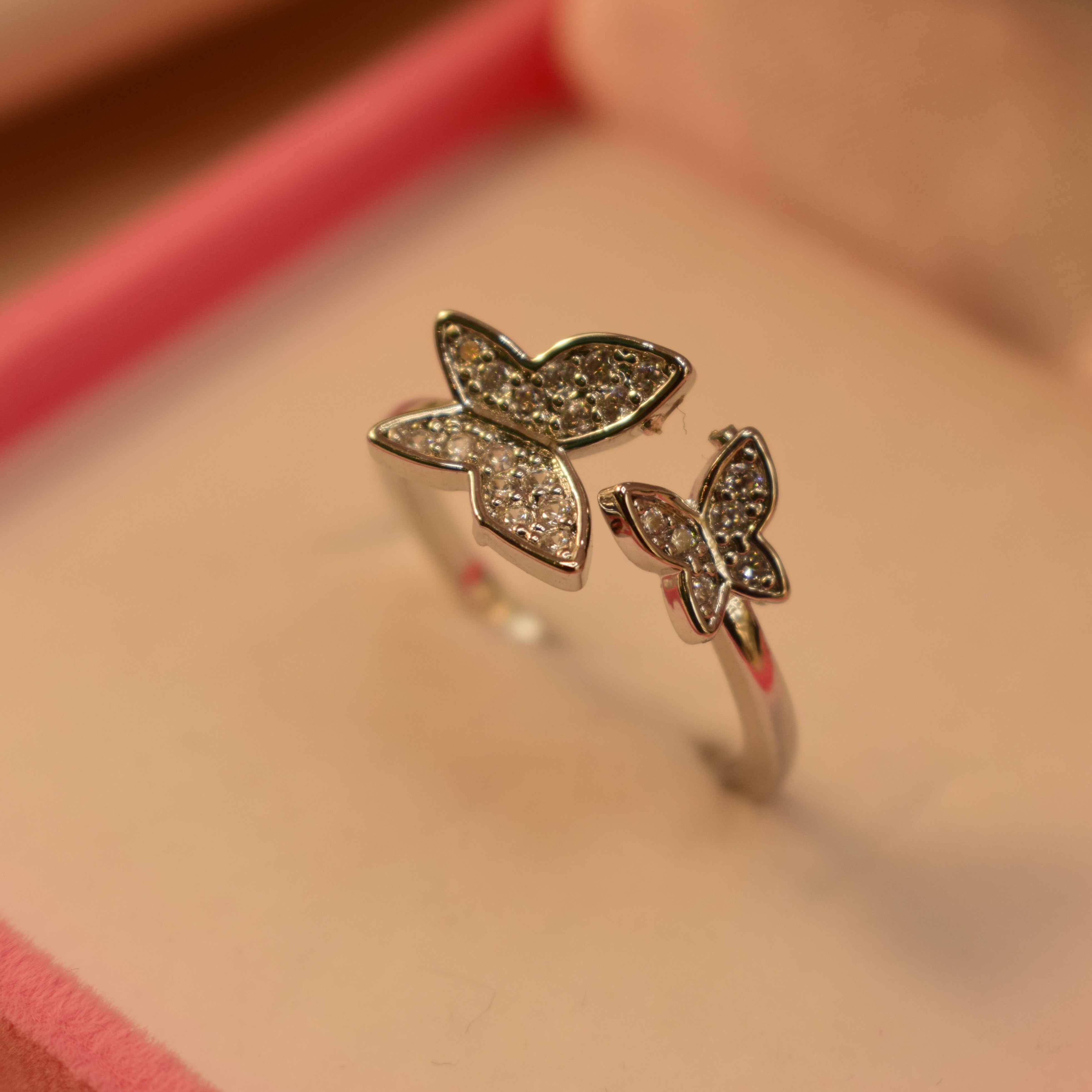 Elegant Design Ring for Girls/Women