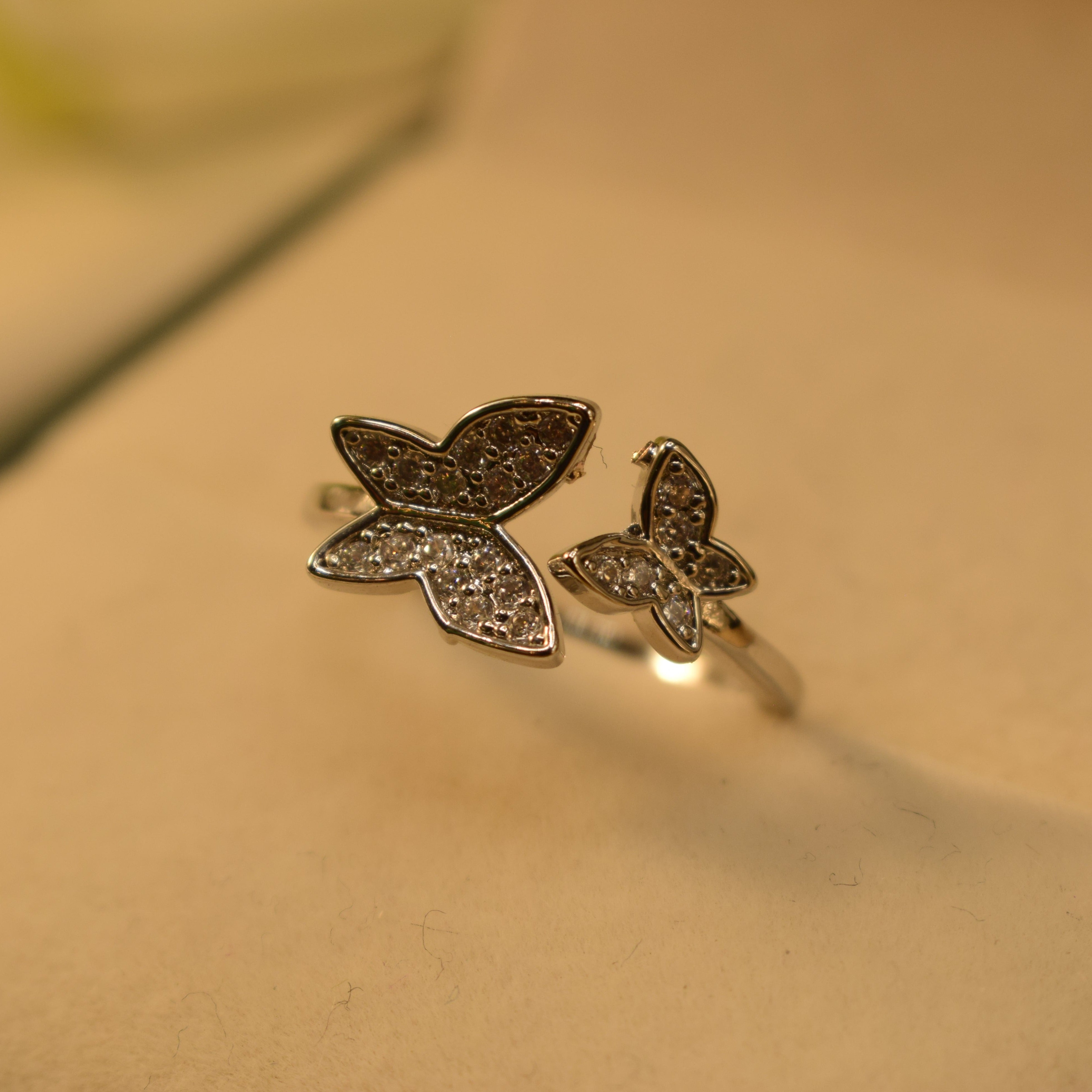 Elegant Design Ring for Girls/Women