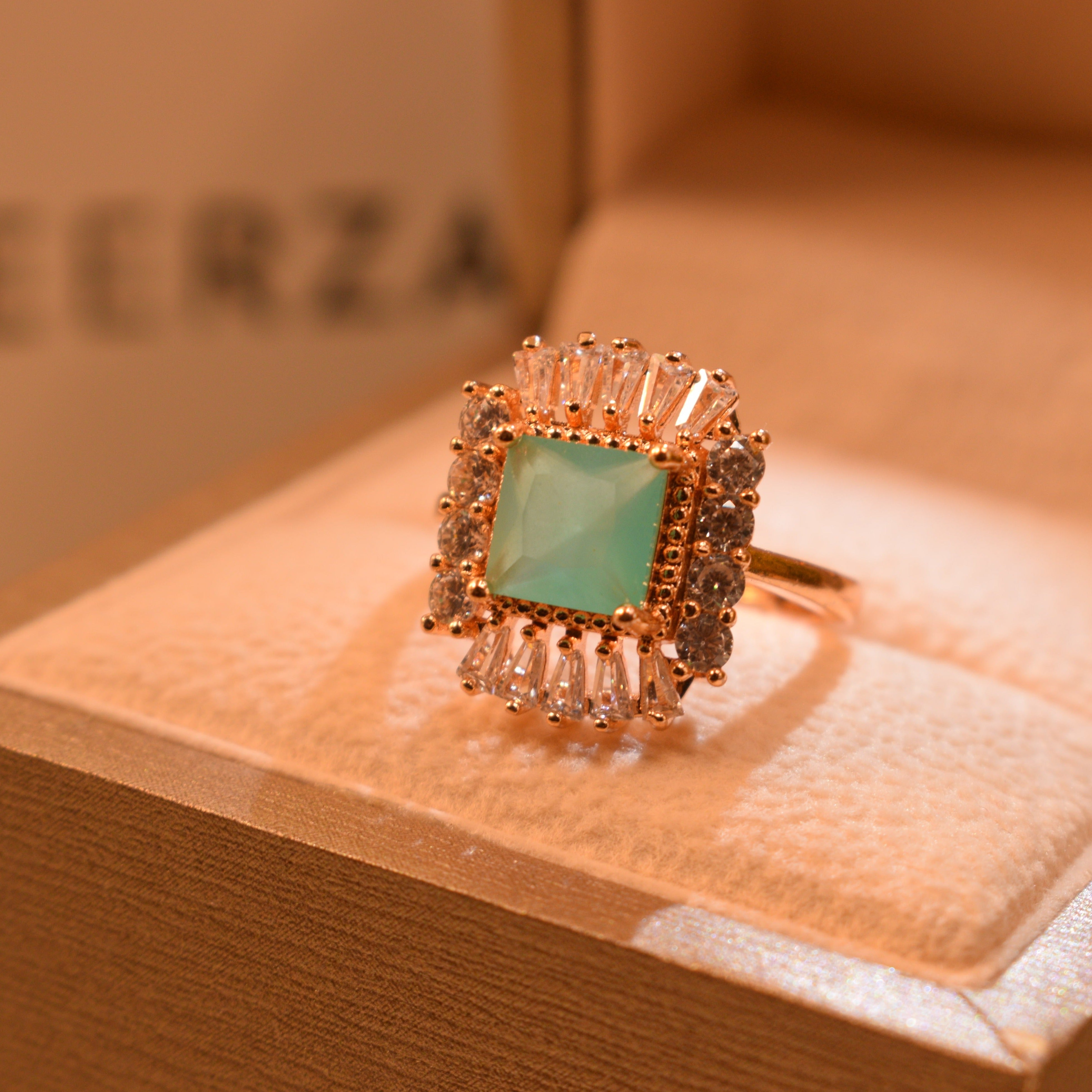 Unique Design Real Stone Ring for Girls/Women