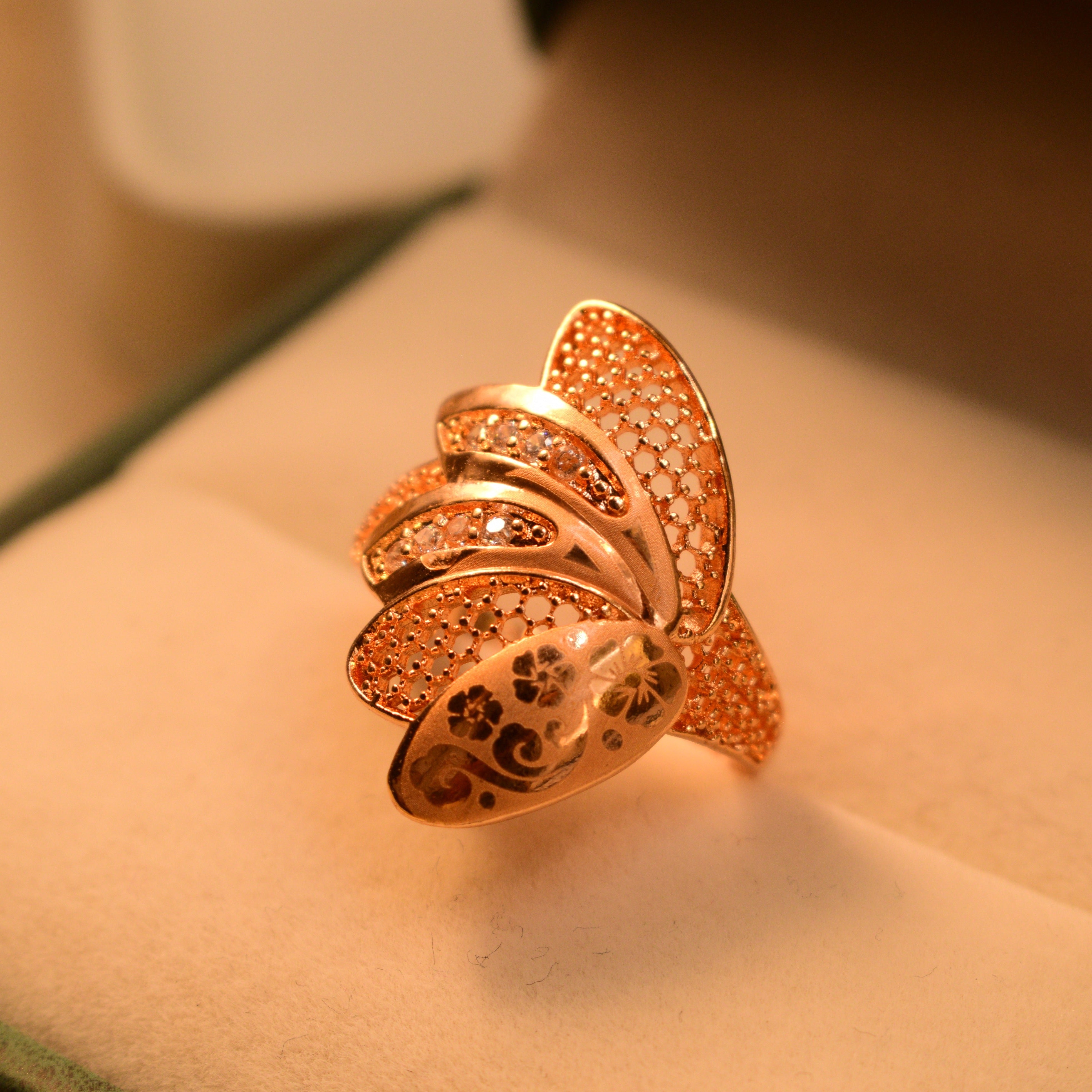 Stylish Design Gold Plated Ring for Girls/Women