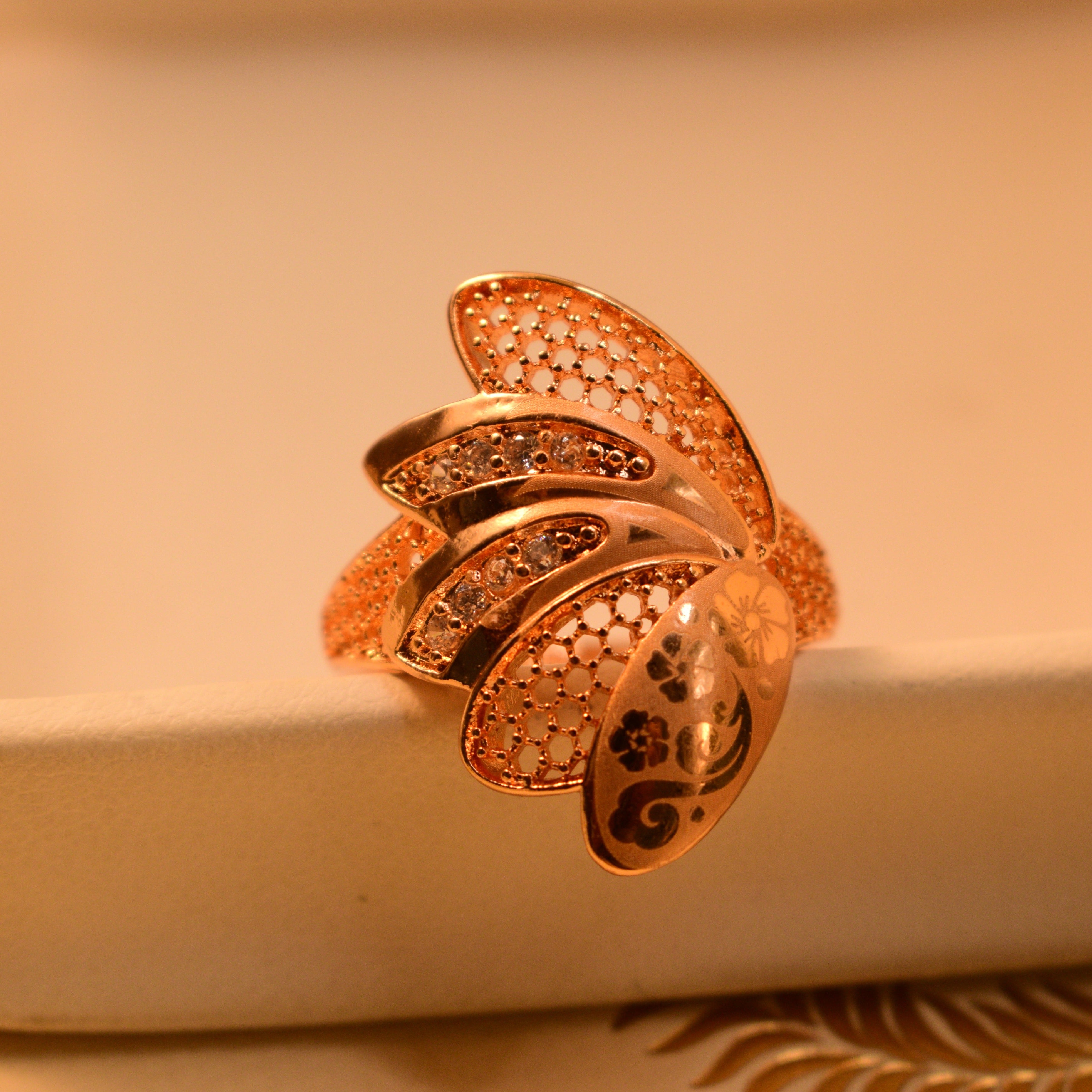 Stylish Design Gold Plated Ring for Girls/Women