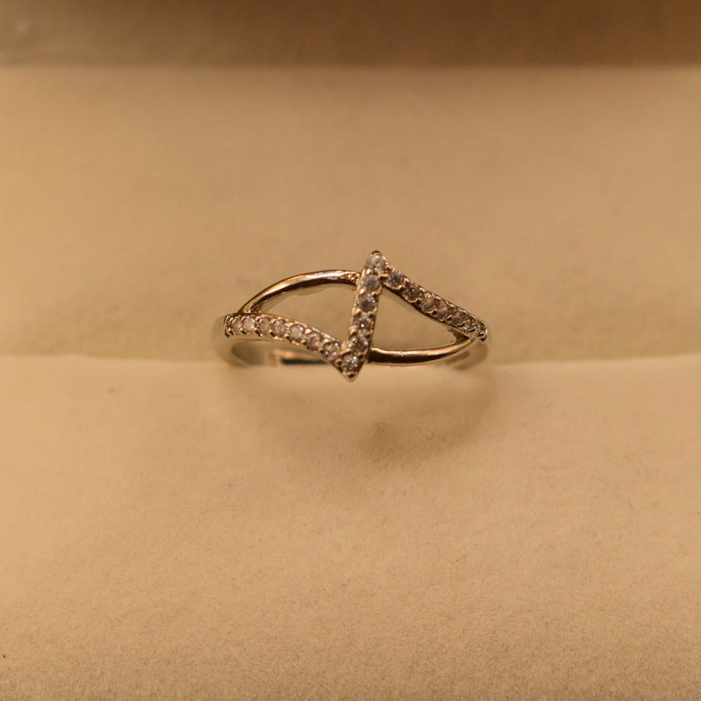 Fancy Luminous Design Crystal Stones Silver Ring for Girls/Women