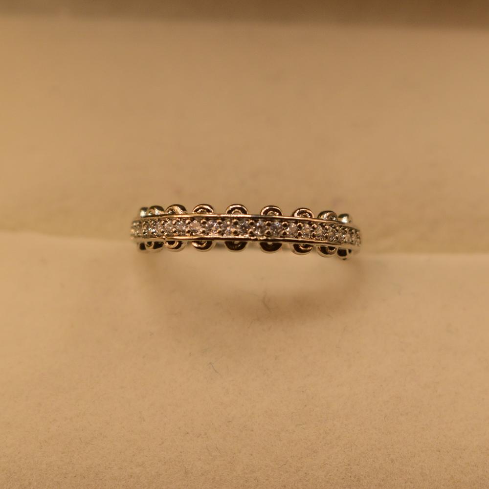 Gorgeous Elegant Design Crystal Stones Silver Ring for Girls/Women