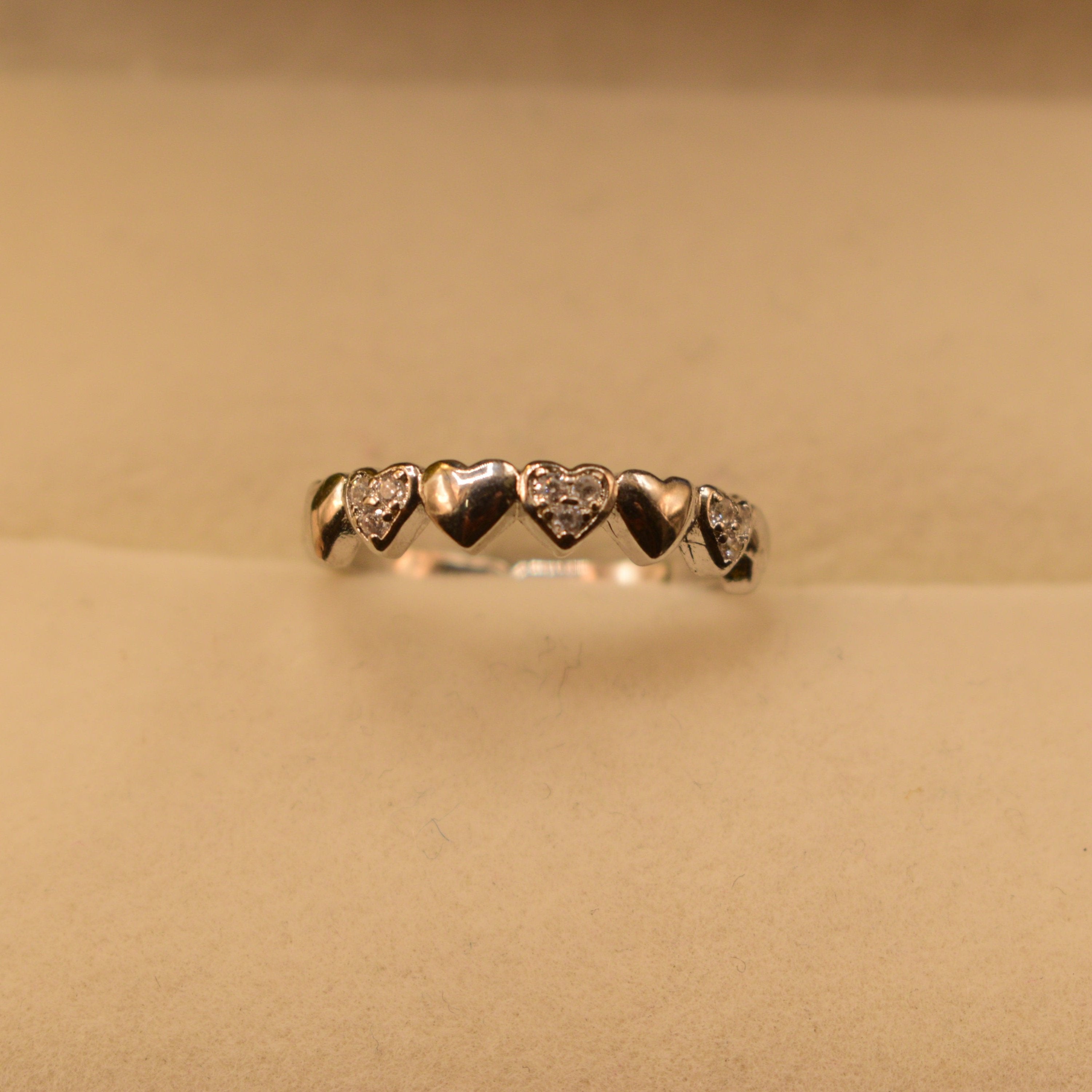 Hearts Design Crystal Stones Silver Ring for Girls/Women