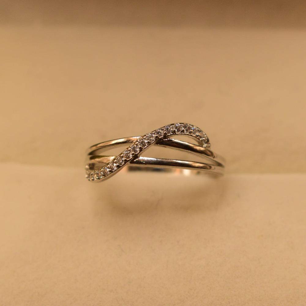 Stylish Fancy Design Crystal Stones Silver Ring for Girls/Women