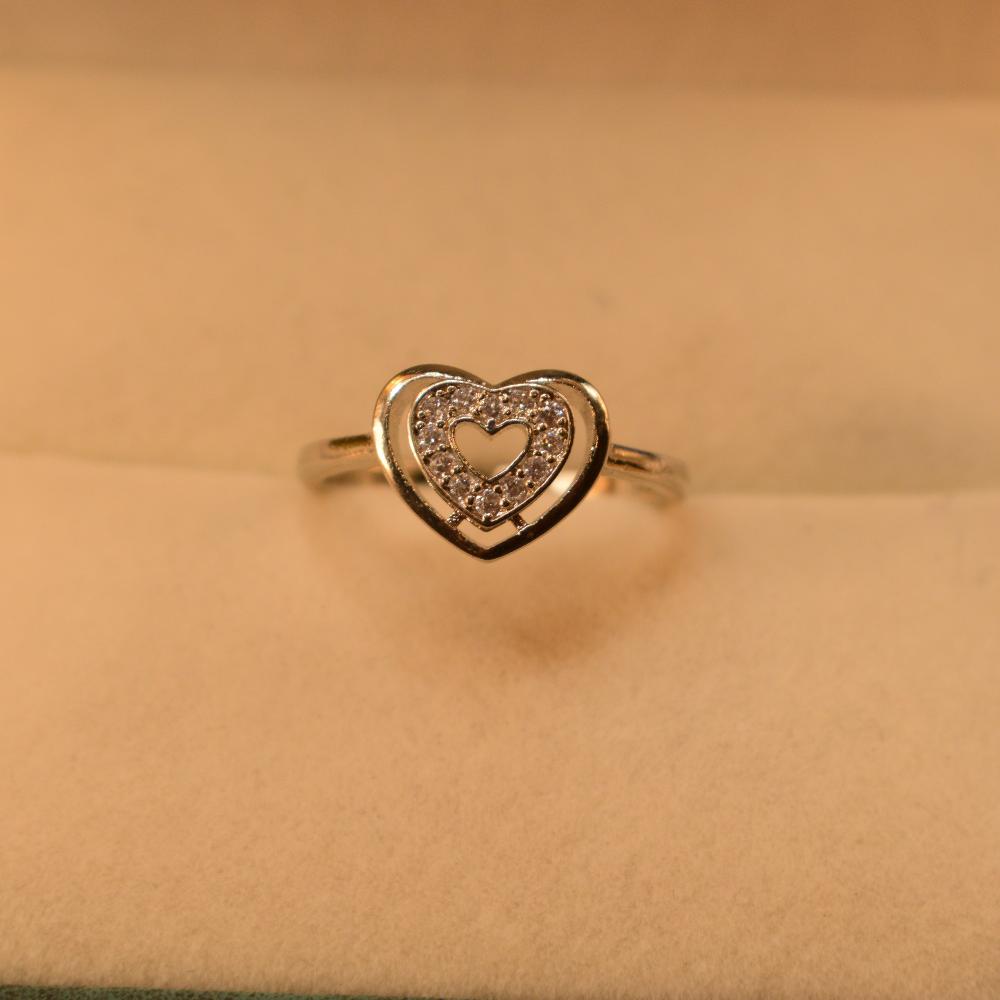 Beautiful Heart Design Crystal Stones Silver Ring for Girls/Women