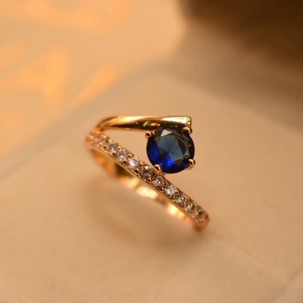 Gorgeous Unique Design Gold Plated Ring For Girls/Women