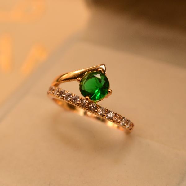 Gorgeous Unique Design Gold Plated Ring For Girls/Women