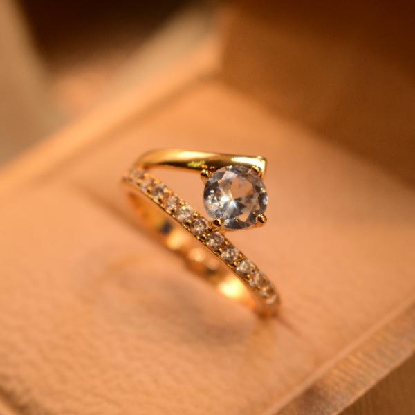 Gorgeous Unique Design Gold Plated Ring For Girls/Women