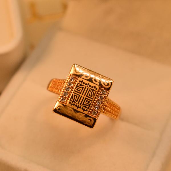 Luminous Design Crystal Stones Gold Plated Ring For Girls/Women