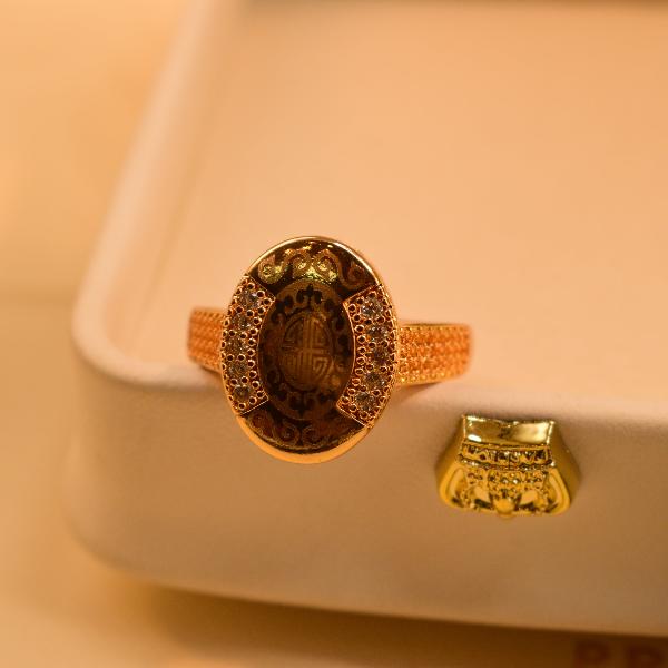 Fancy Design Crystal Stones Gold Plated Ring For Girls/Women