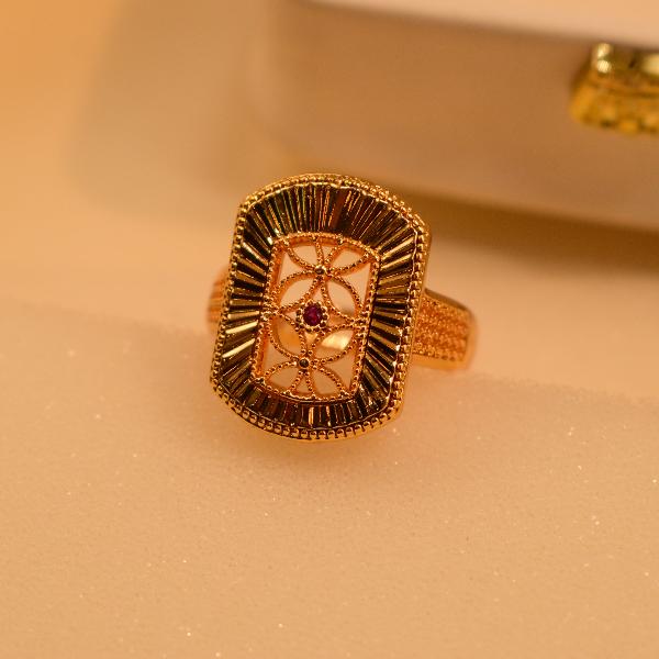 Gorgeous Design Crystal Stones Gold Plated Ring For Girls/Women