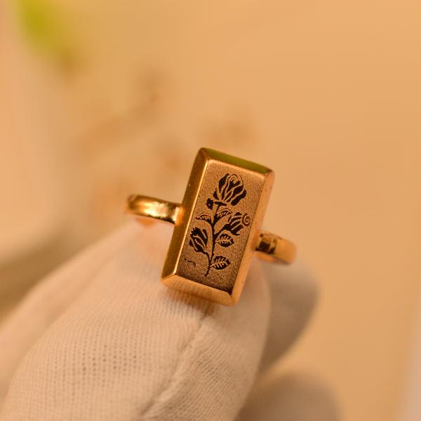 Glamorous Unique Design Gold Plated Ring For Girls/Women