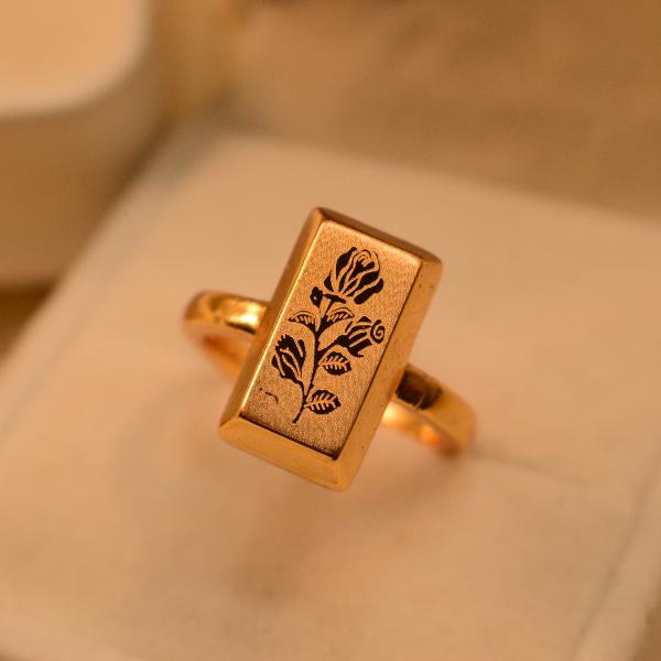 Glamorous Unique Design Gold Plated Ring For Girls/Women