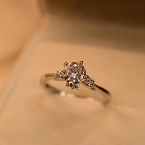 Beautiful Unique Design Real Stone Silver Ring For Girls/Women