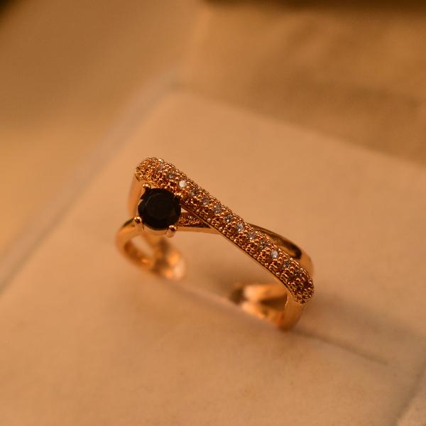 Glamorous Unique Design Real Stone Gold Plated Ring For Girls/Women