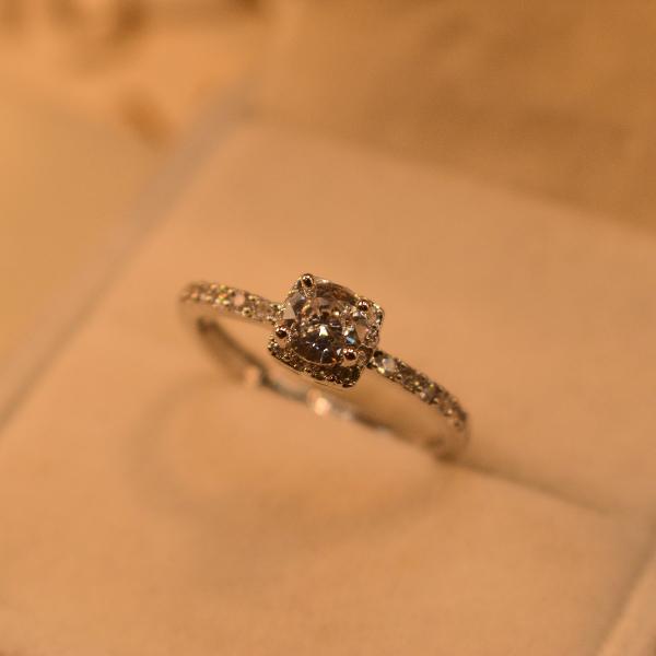 Stylish Unique Design Real Stone Silver Ring For Girls/Women