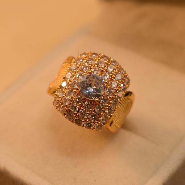 Stylish Design Crystal Stones Gold Plated Ring For Girls/Women