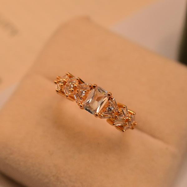 Beautiful Unique Design Crystal Stones Ring For Girls/Women