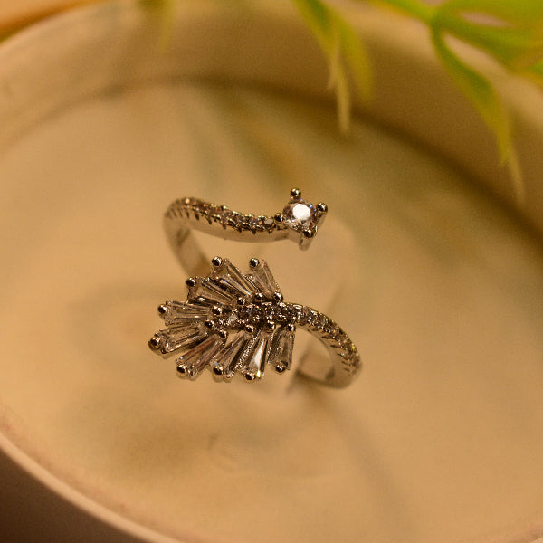 Elegant Design Crystal Stones Ring For Girls/Women