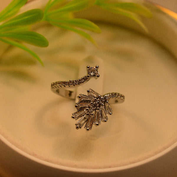 Elegant Design Crystal Stones Ring For Girls/Women