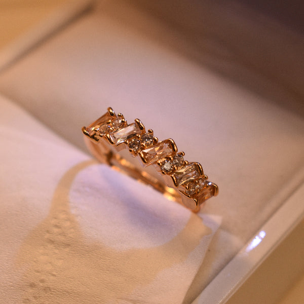 Glamorous Design Gold Plated Crystal Stones Ring For Girls/Women