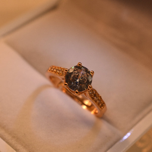Gorgeous Unique Design Gold Plated Real Stone Ring For Girls/Women